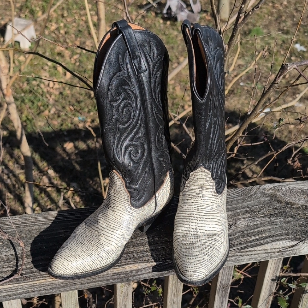Two-Tone Black & White Western Heeled Boots